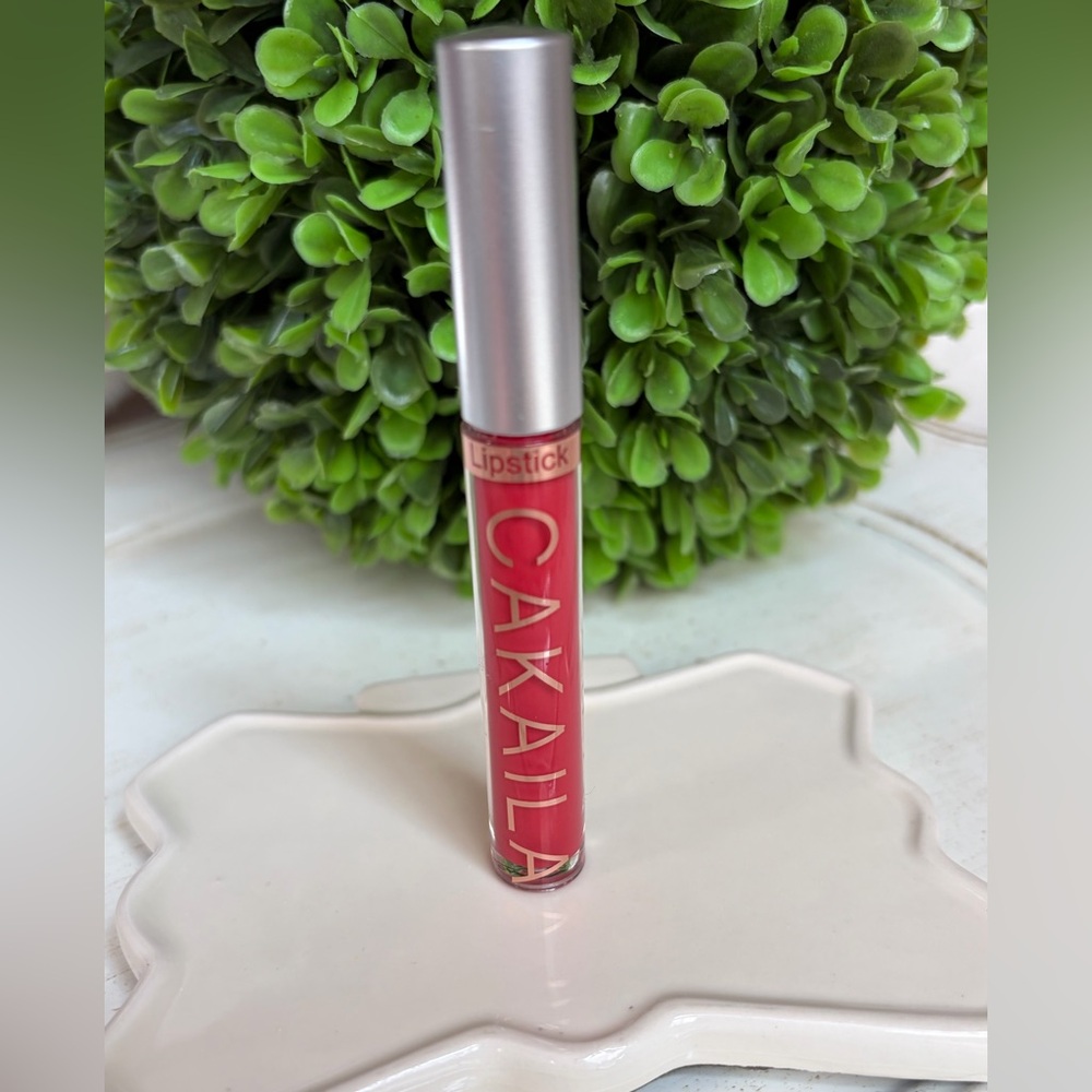 Free with purchase Cakailah Red Lipstick in #07
